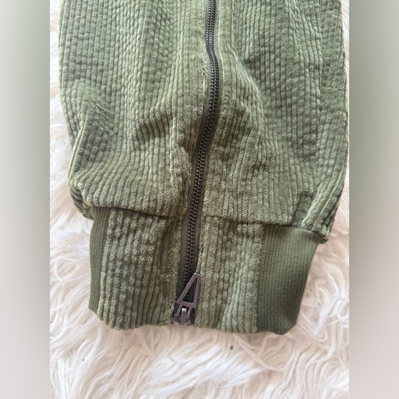 NWT Adidas X Ivy Park Corduroy Cargo Zipper Pants large - Picture 11 of 16